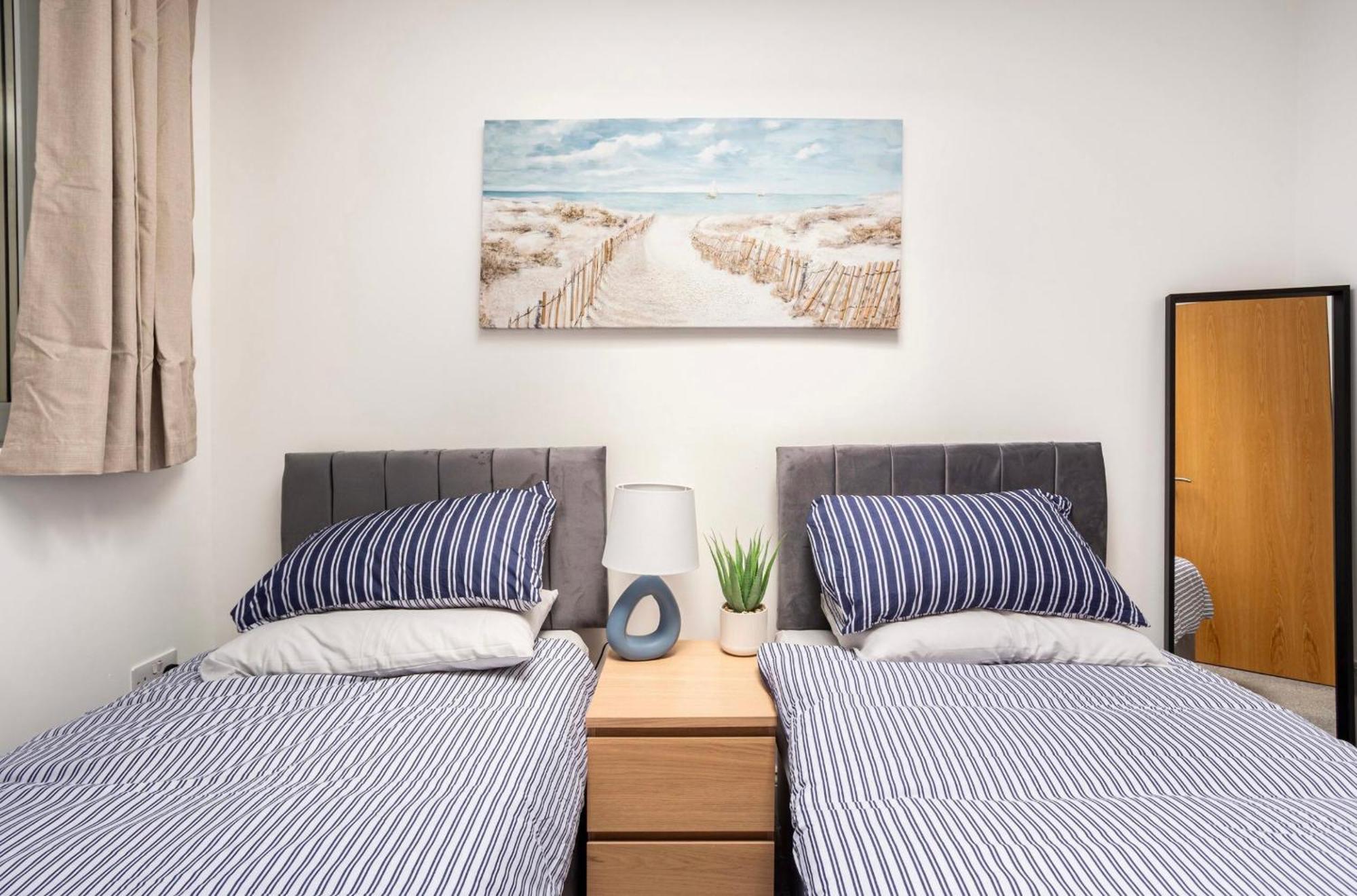 Beautiful 2 Bed Apartment Just Steps To The Beach Weymouth Exterior photo